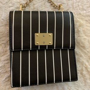 Small stripe bag ! Very fashionable